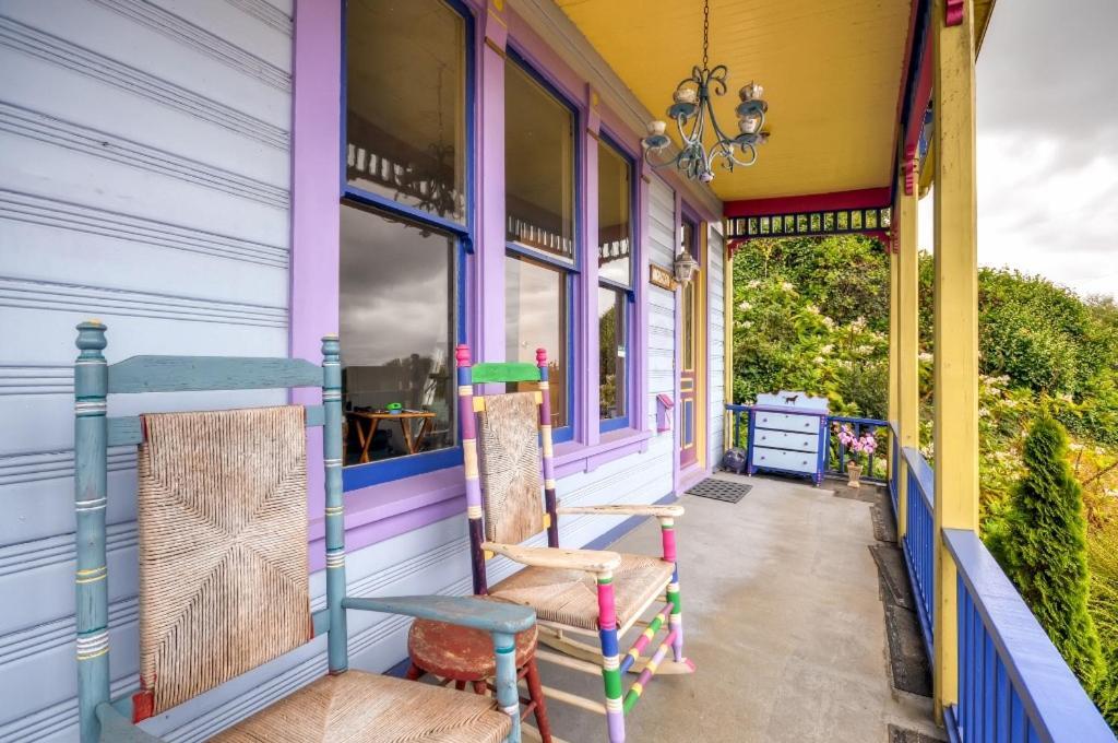 Astoria Painted Lady Historic Apt With River View! Luaran gambar