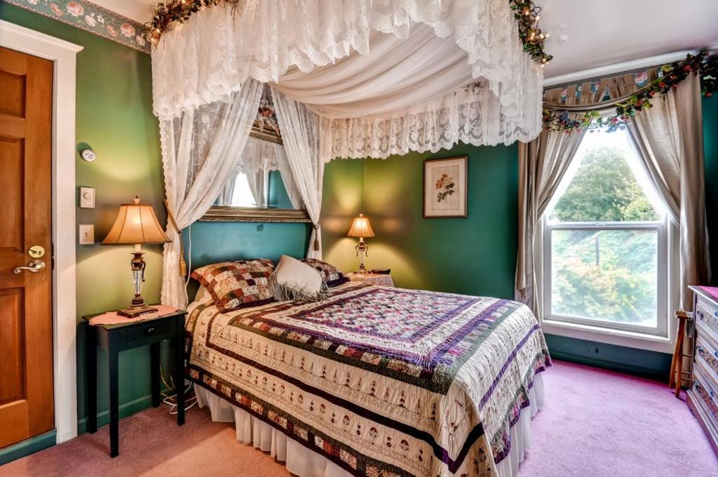 Astoria Painted Lady Historic Apt With River View! Luaran gambar