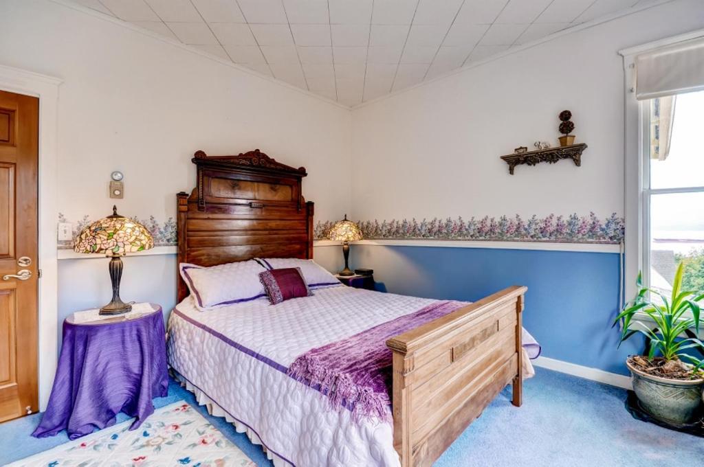 Astoria Painted Lady Historic Apt With River View! Luaran gambar